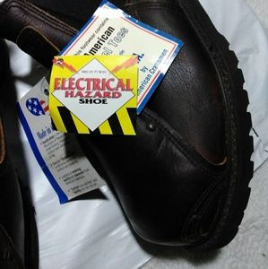 Electrical hazard boots